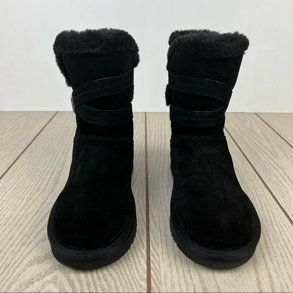 Koolaburra By UGG Women's Delene Wrap Buckle Strap Booties US6 Black Suede $100